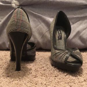 Super cute grey/red/black plaid heels